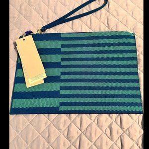 NWT  Rothy's Wristlet in Aqua (Discontinued Color)